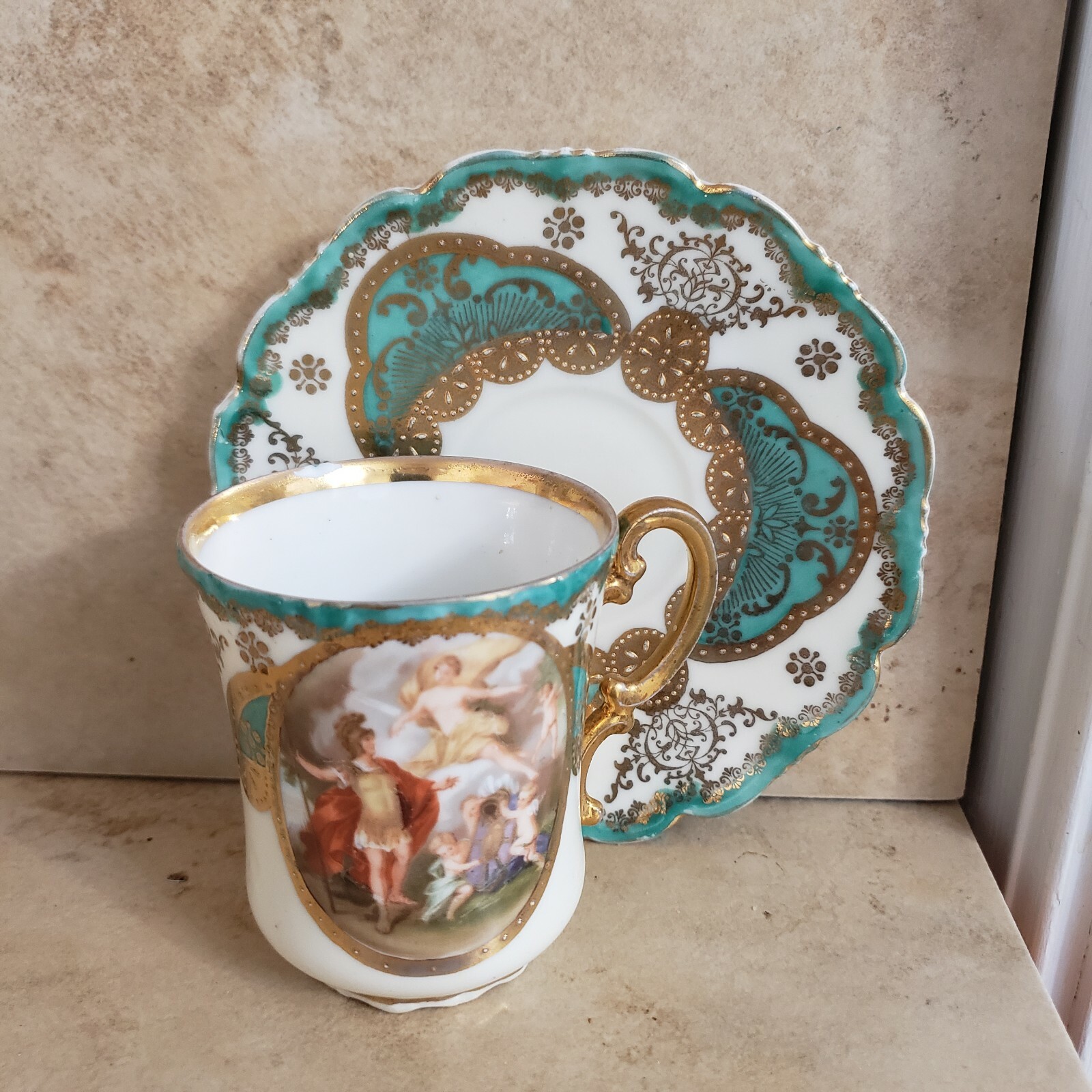 VINTAGE~ Imperial Crown Austria PORTRAIT SCENE GREEN w/ GOLD Tea cup & Saucer
