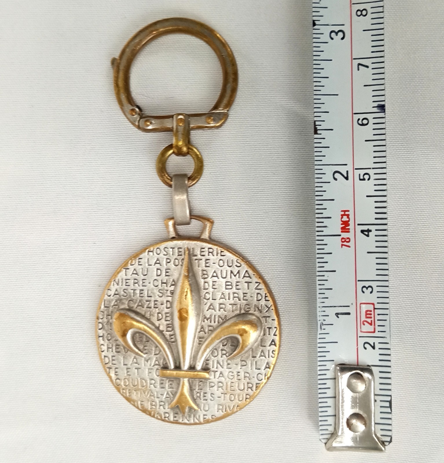 Vintage 1970\'s French  Chateaux Hotel De Relais Fleur de Lis  Brass Keychain