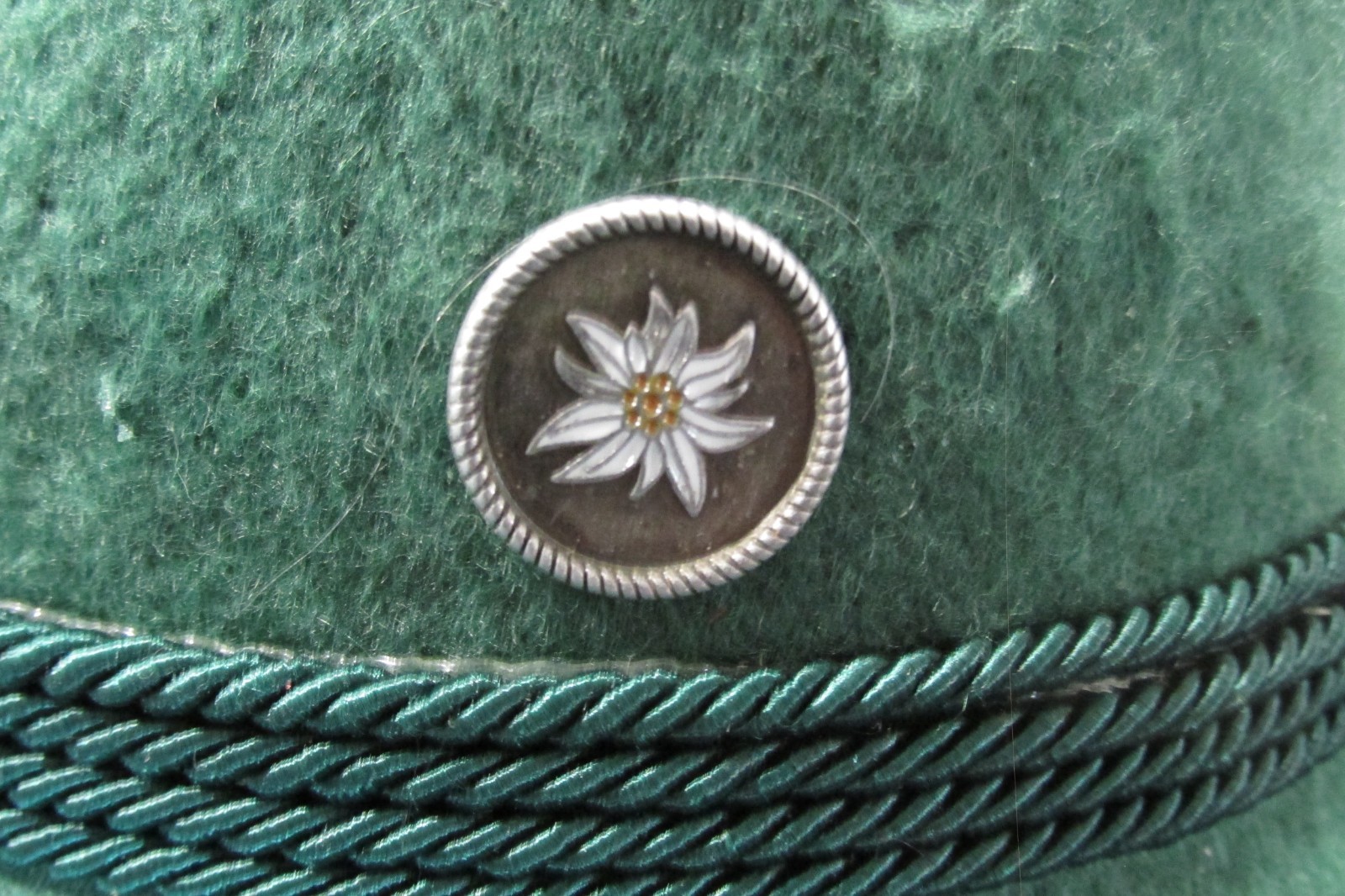 Edelweiss Mountain Troop German Military Hat Pin, Badge, Broach (Medium)