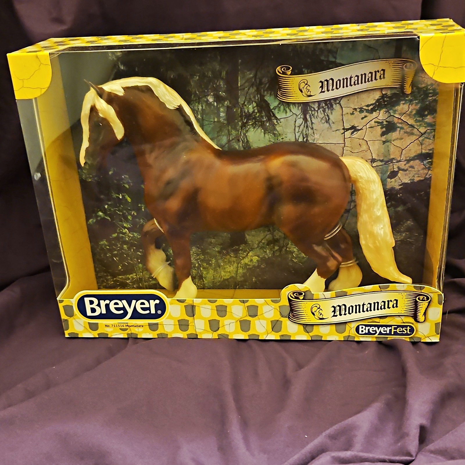 Breyer BreyerFest Montanara Traditional Matte Dark Chestnut & Flaxen Main & Tail