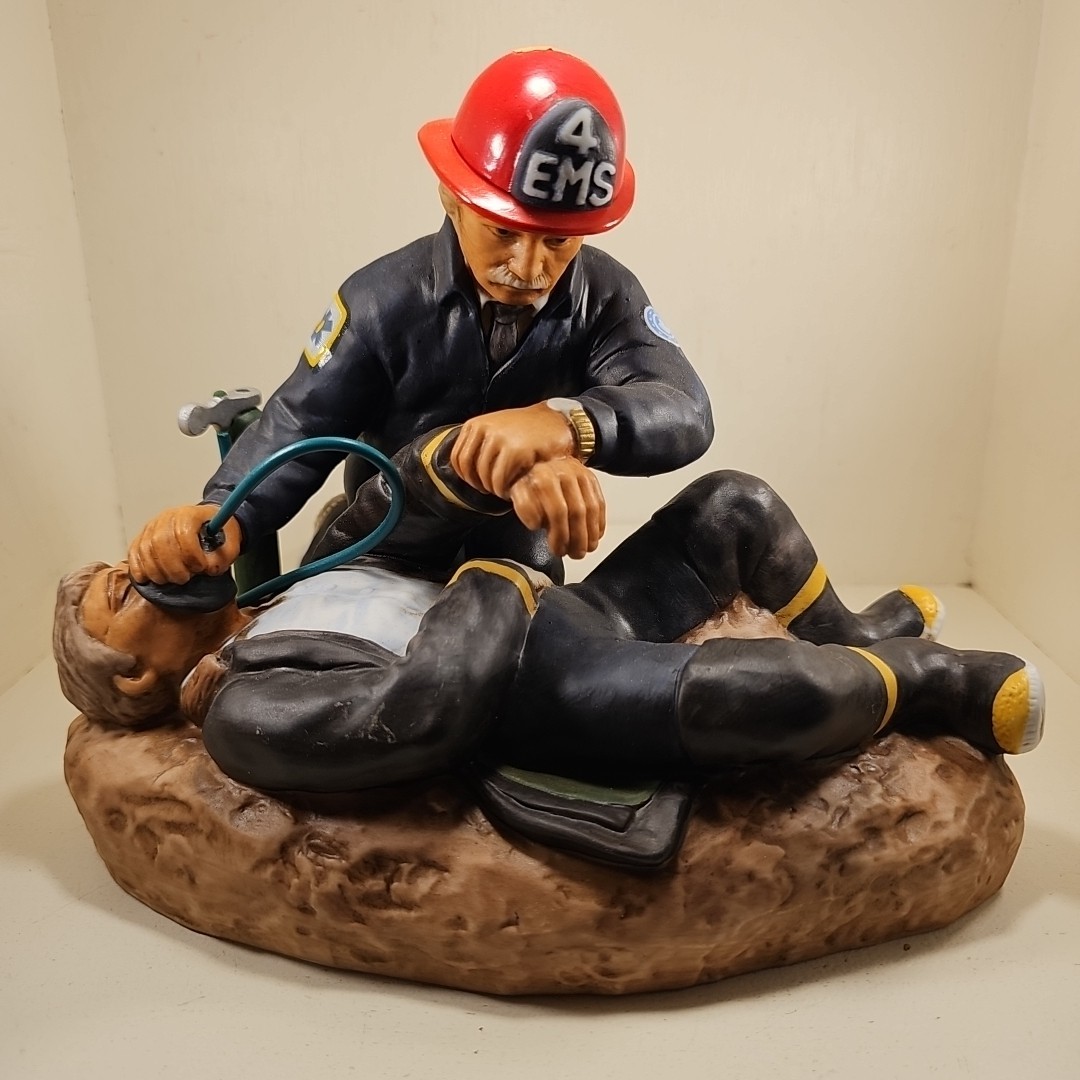 Vintage Empty Old Commonwealth #4 EMS Fallen Comrade Fire Fighter Decanter