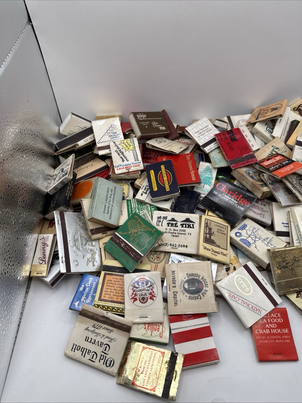 Random VTG Lot of 160+ Matchbooks Matches Struck Restaurants, Hotels, Casinos