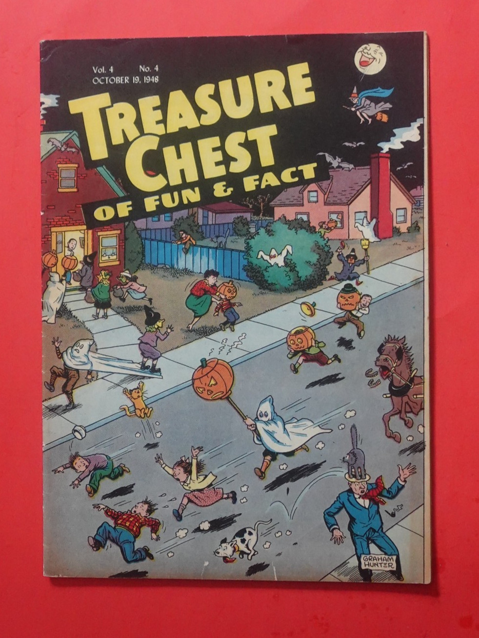VERY RARE ORIG. 1946 TREASURE CHEST #4 HALLOWEEN COMIC COMPLETE. VERY NICE 