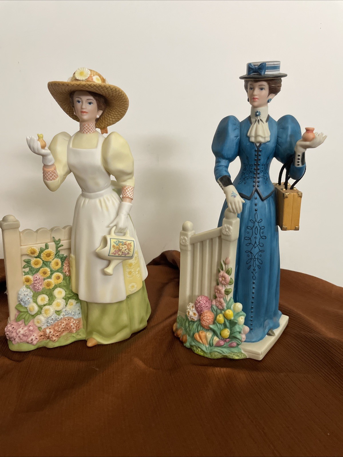 2 Mrs. Albee Presidents Club Award Porcelain Figuring 08 & 09 Full-size LN NB
