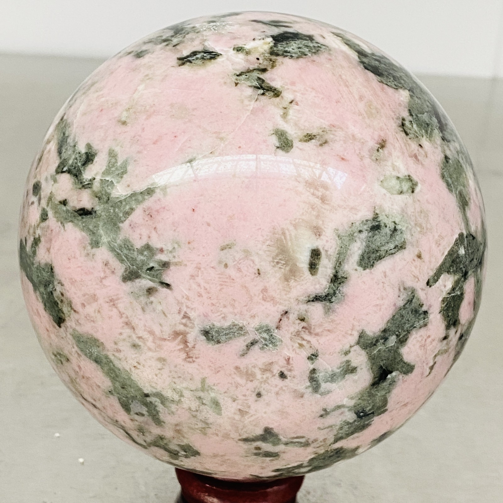 2200G Natural pink aobao quartz crystal Healing