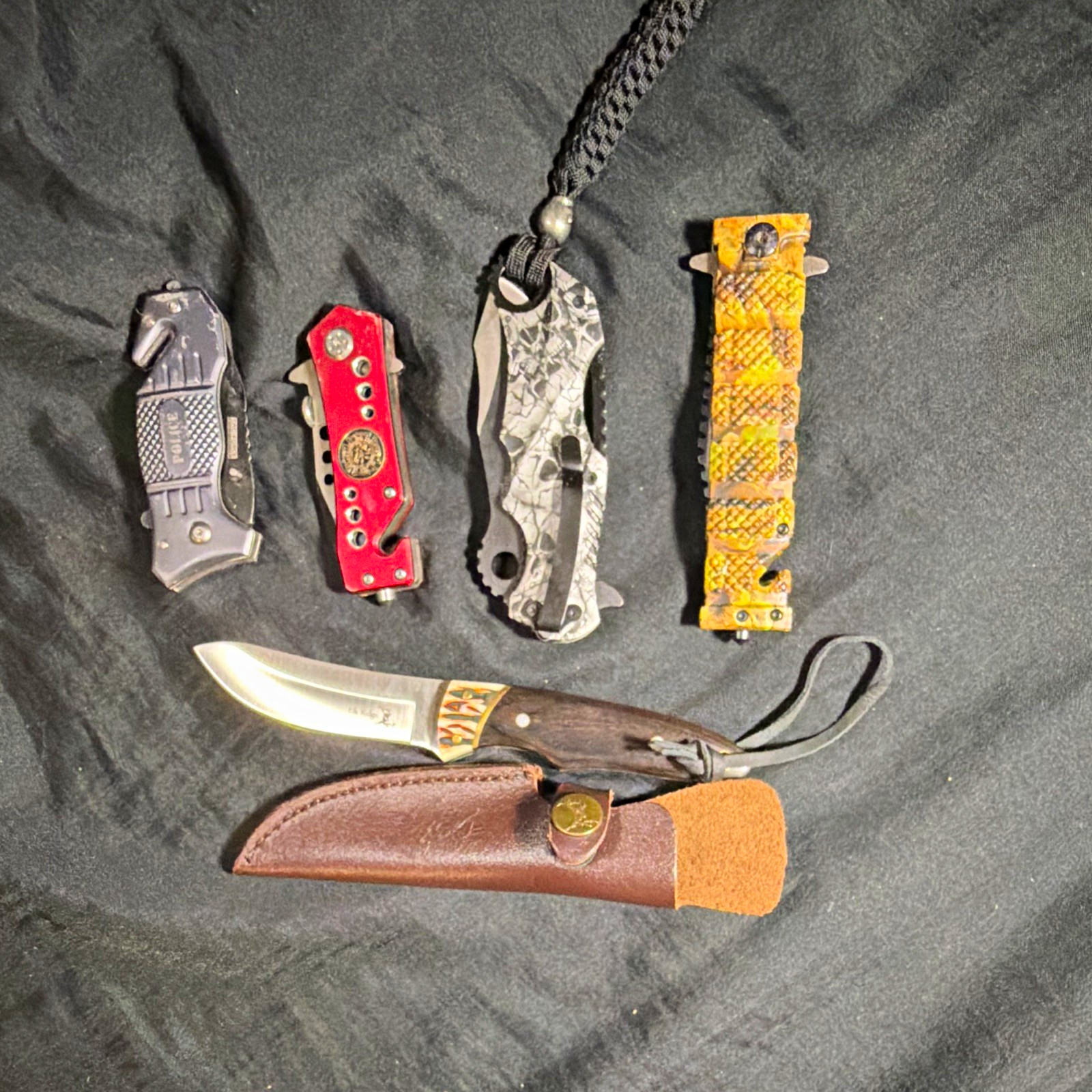 Mixed Lot 5 Knives: 4 Folding + Fixed Blade w/ Sheath SS Wood/Metal