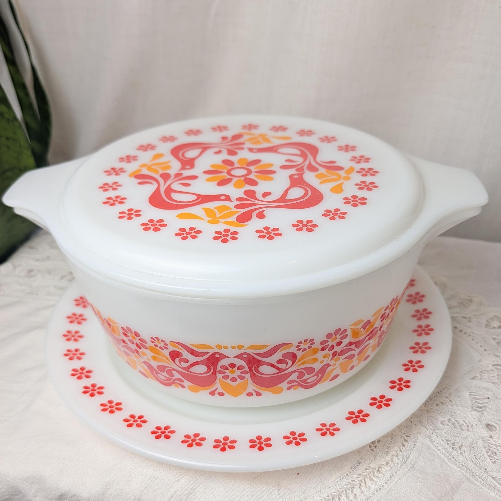 Vintage Pyrex Penn Dutch Friendship Promo w Underplate Rare 1971 Casserole Set