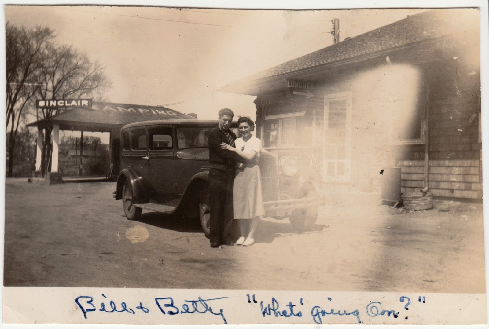 c1930s Sinclair Camping Roadside Lunch Stand Couple Car Vintage Photo