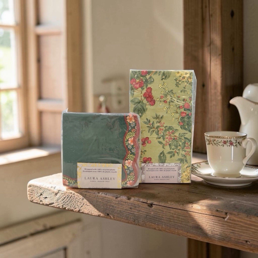 Elegant Green Laura Ashley Cocktail Gorgeous Napkins Floral Party Set Of 2 New