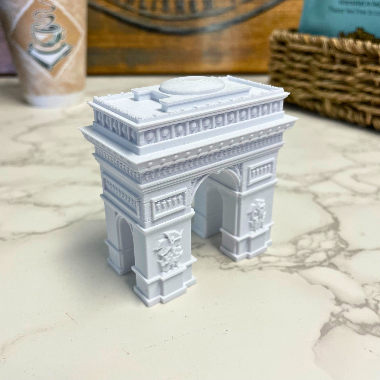 Arc de Triomphe Model – Replica of the Iconic Paris Monument