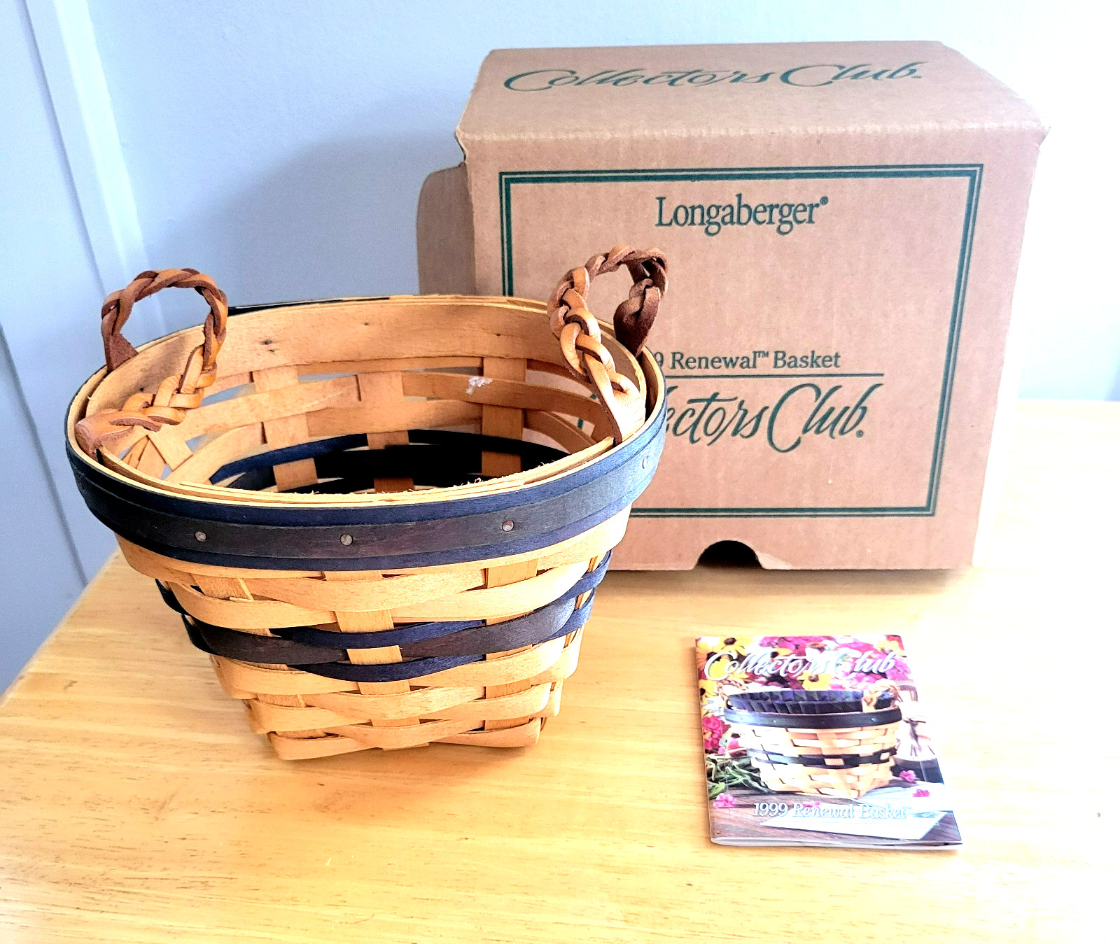 Longaberger 1999 Collector's Club Renewal Basket NIB