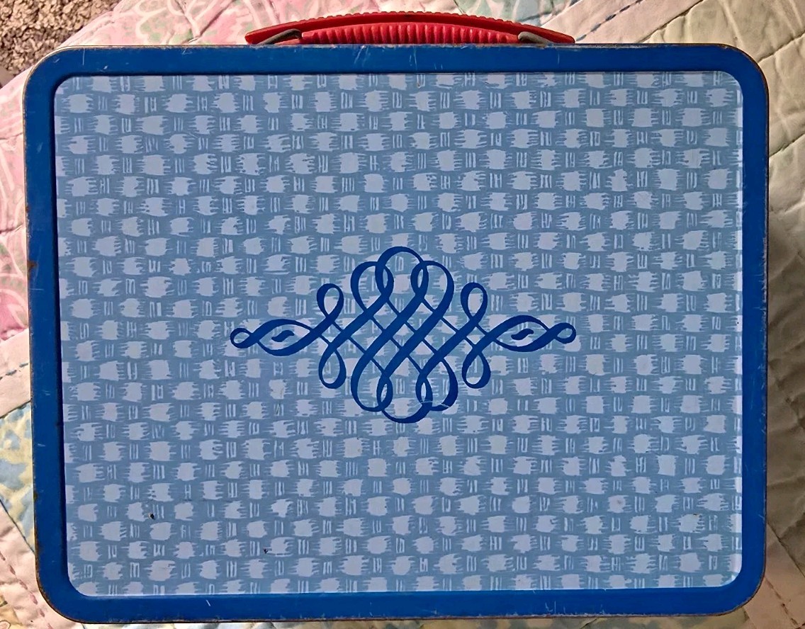 c.1968 Ohio Art Blue Basket Weave Calligraphy Metal Lunch Box Red Handle USA