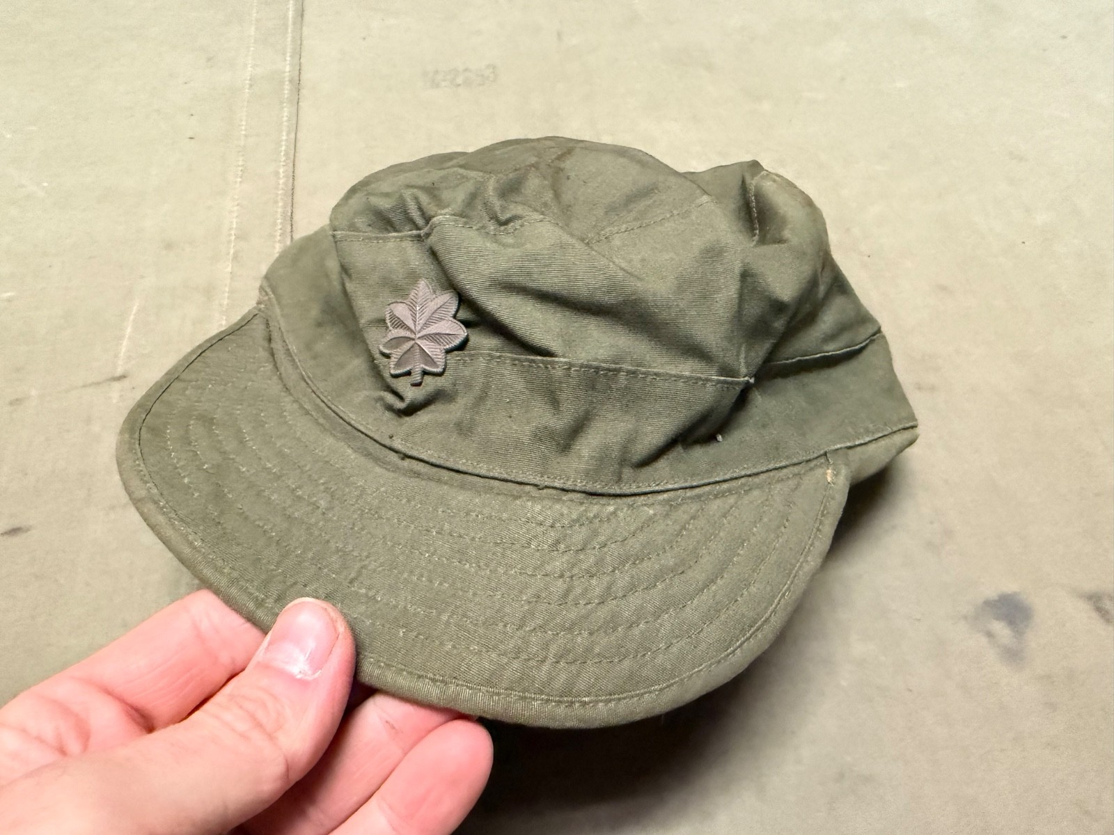 ORIGINAL EARLY VIETNAM WAR US ARMY INFANTRY M1951 FIELD CAP- SIZE 7, DATED: 1957