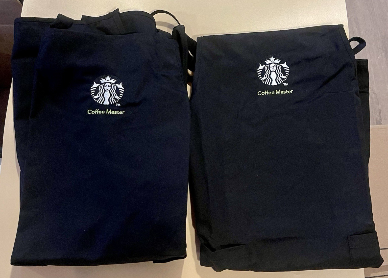 2 Pack of Starbucks Coffee Master Sealed Large Size Aprons MINT GENUINE  Aprons