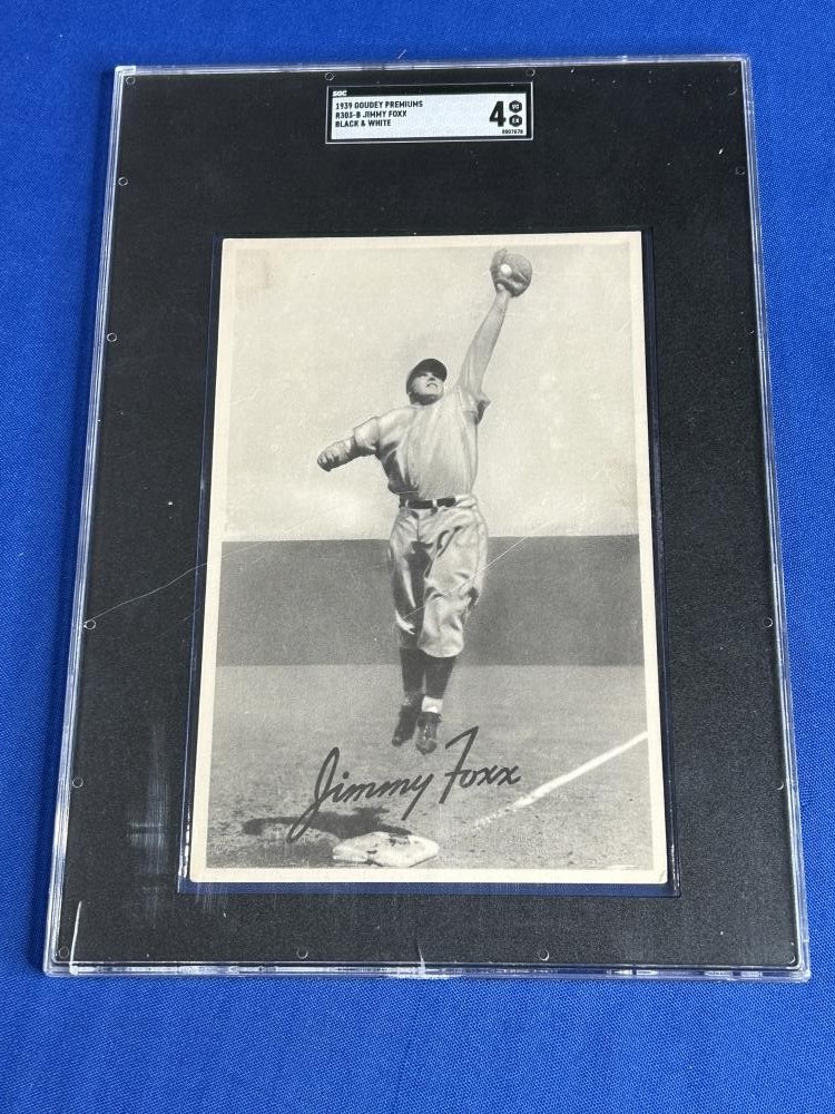 1939 Goudey Premiums R303-B Jimmie Jimmy Foxx Black & White SGC 4 (slab cracked)