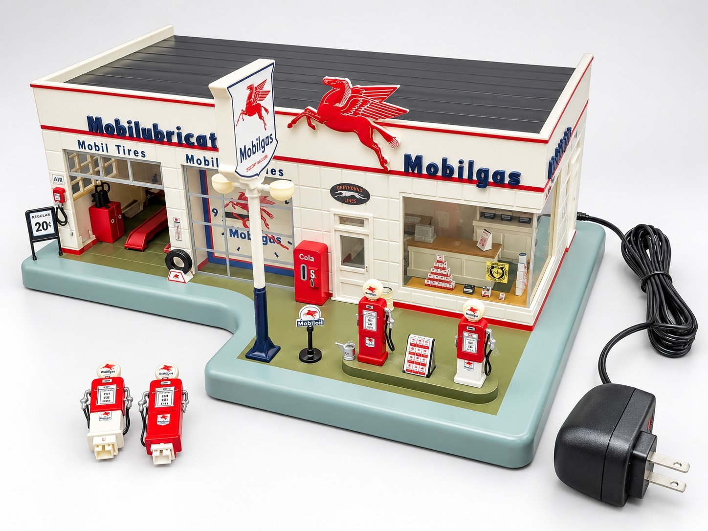 Danbury Mint 1950's Mobil Gas Lighted Garage Service Station w/ Clock