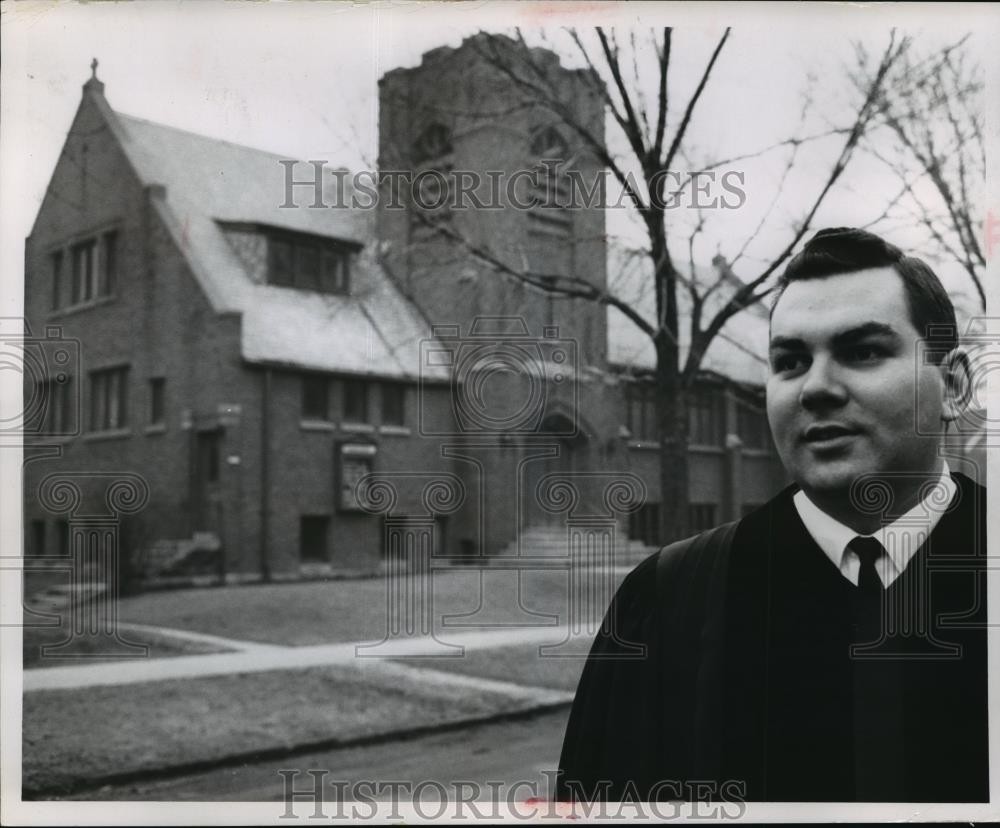 1963 Press Photo Rev. Franklin Block at the First Community EUB Church