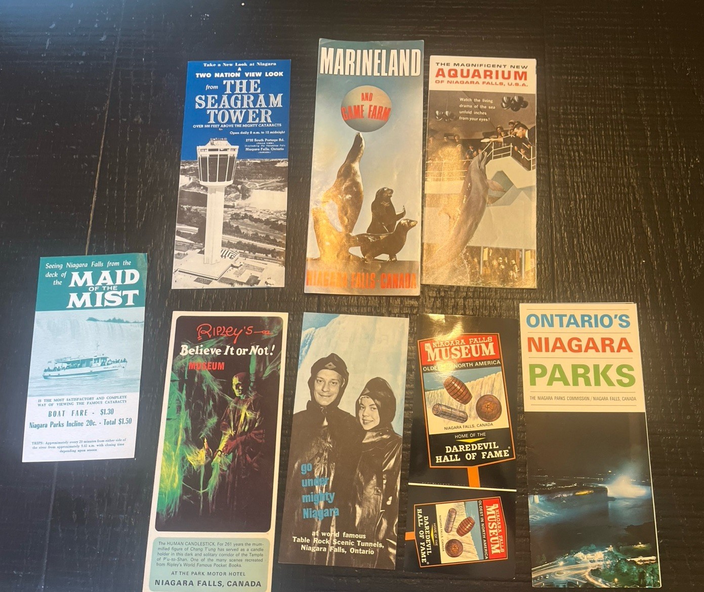 8 Vintage Niagara Falls Brochures & Postcard Ephemera