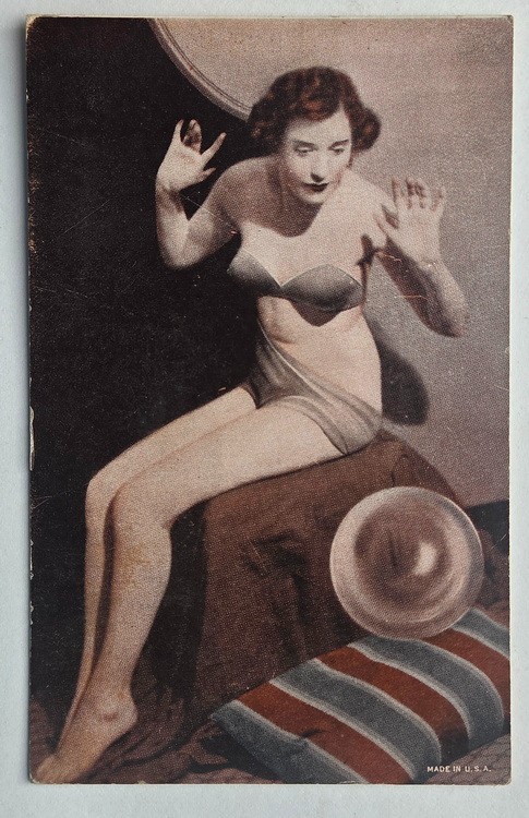 1940\'s Seated Bathing Beauty Pinup, Exhibit Supply Co.