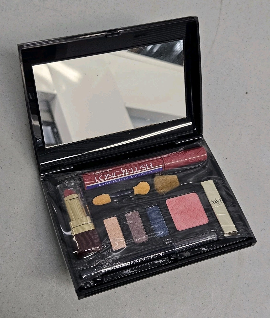 Vintage Cover Girl Treasures Collection Makeup Kit Eyeshadow Mascara 1980s NOS 
