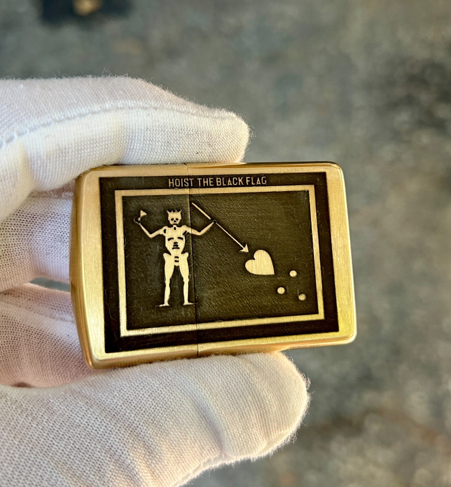 Blackbeard’s Flag 1718 “No Quarter” Zippo Armor Brass  Deep Engraved Jolly Roger