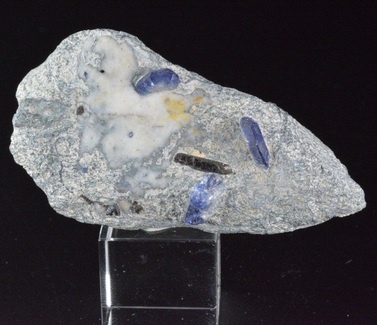 Benitoite, Neptunite, Dallas Gem mine, California