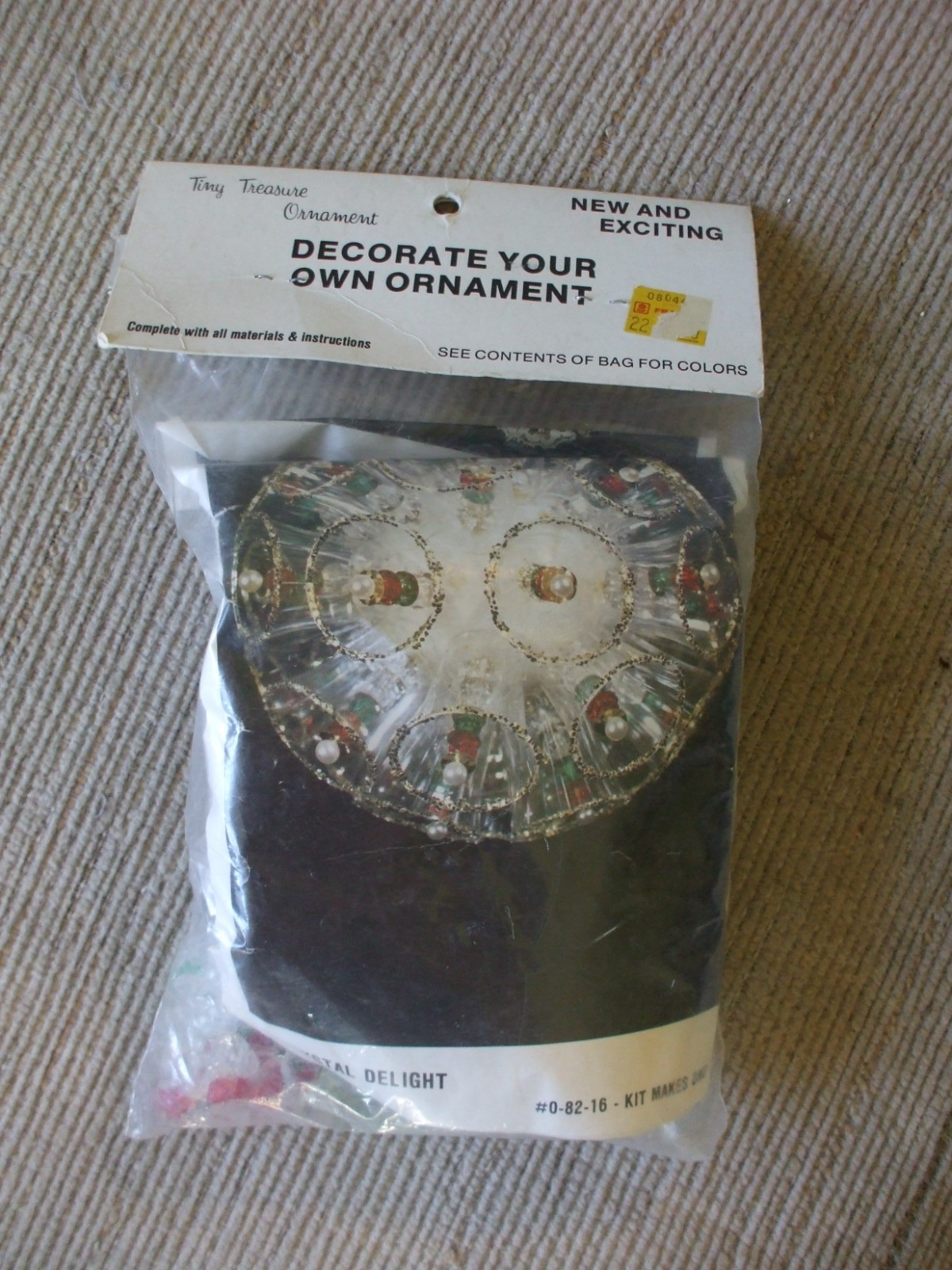 VINTAGE CHRISTMAS TINY TREASURES CRYSTAL DELIGHT CRAFT ORNAMENT KIT  NOS