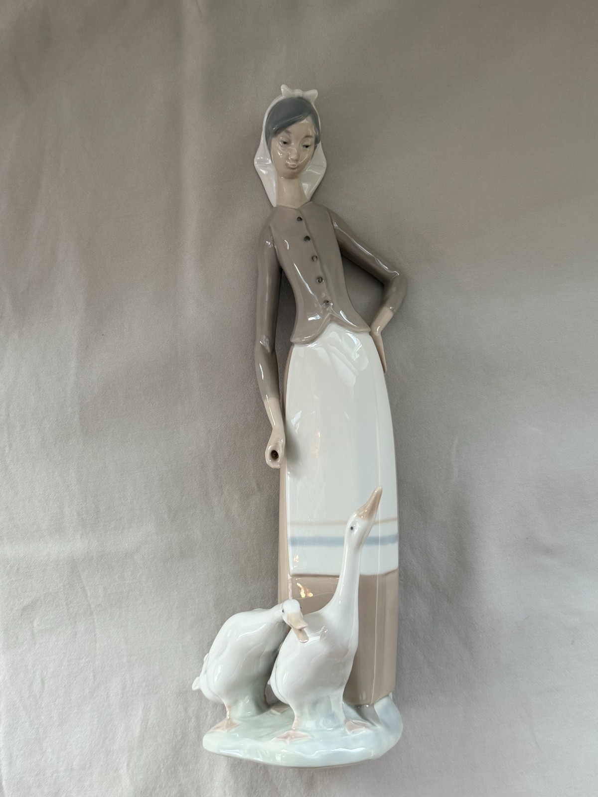 Lladro 1035 Girl with Geese Retired Porcelain Figurine 11