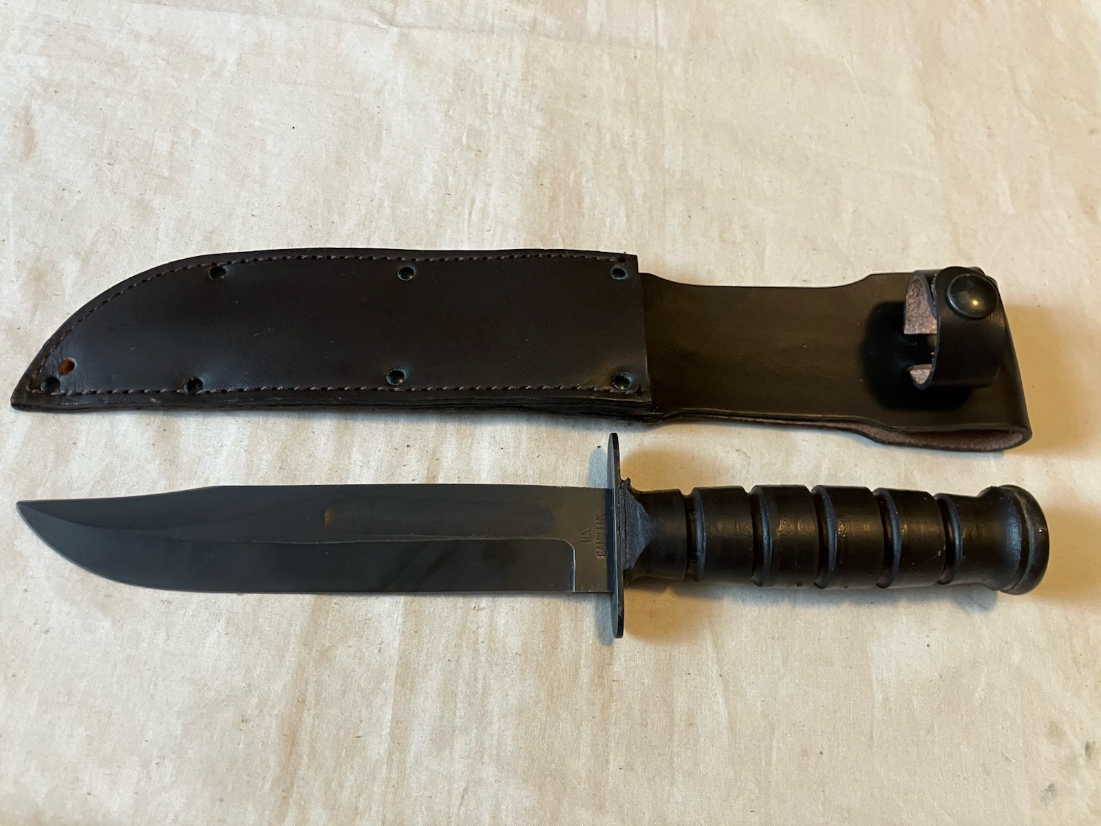 Vietnam War Era U.S. Camillus Mark 2 Ka-Bar Knife w/ Leather Sheath- Minty
