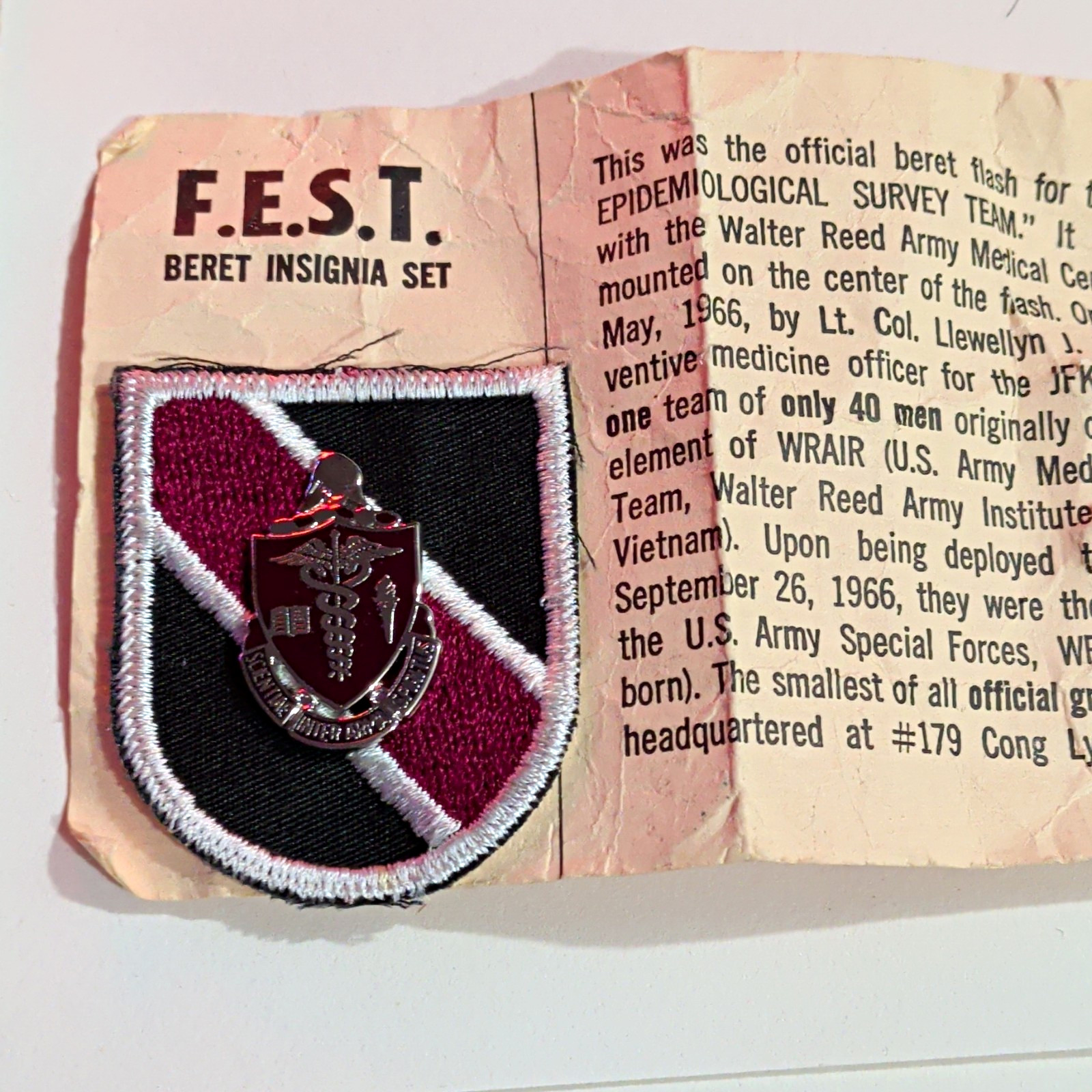 F.E.S.T. Militaria Beret Insignia Set Flash Patch & Metal Crest Pin