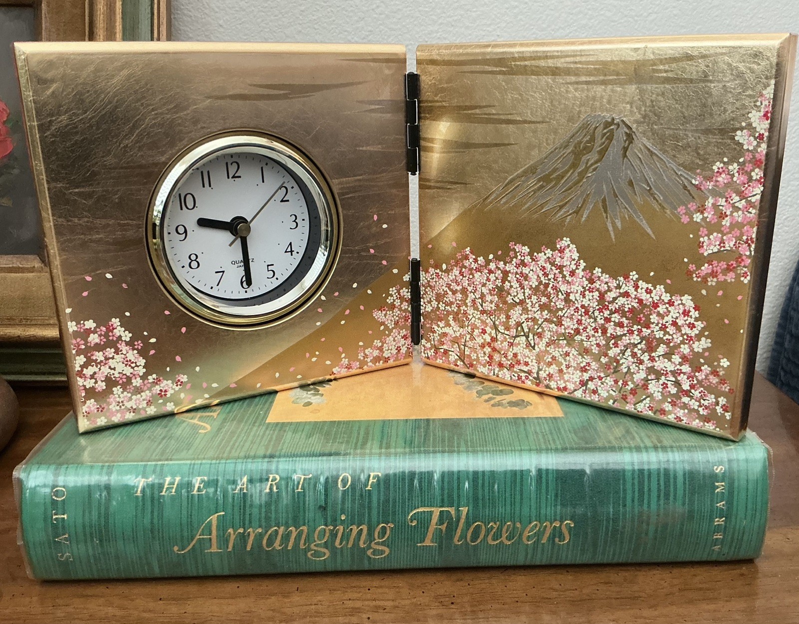 Himeji Table Clock Kyoto Sakura Cherry blossom/Mt Fuji Japanese Gold leaf NEW