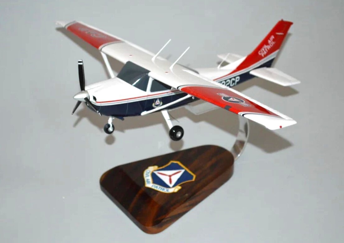 USAF Civil Air Patrol Cessna 182 Civilian Auxiliary Desk Model 1/24 SC Airplane