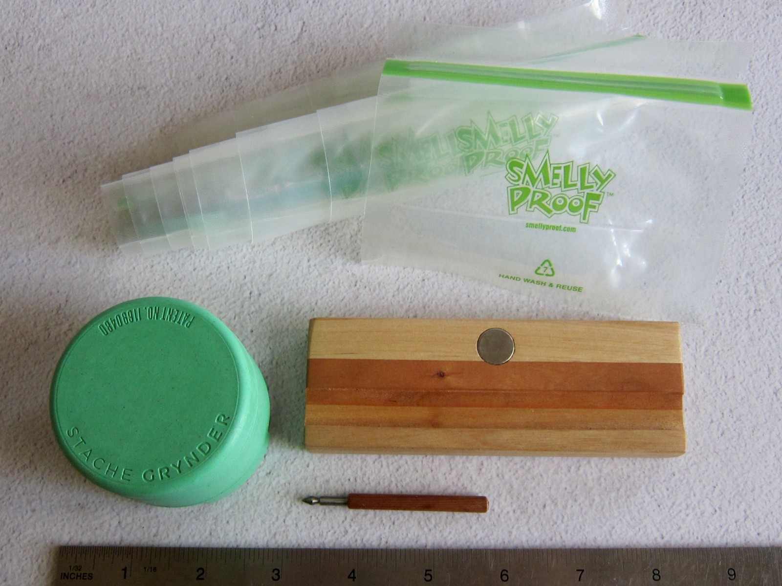 Wood Desk Stand Disc Magnet Herb Grinder Debowler Vap Baggies Dyna Accessories