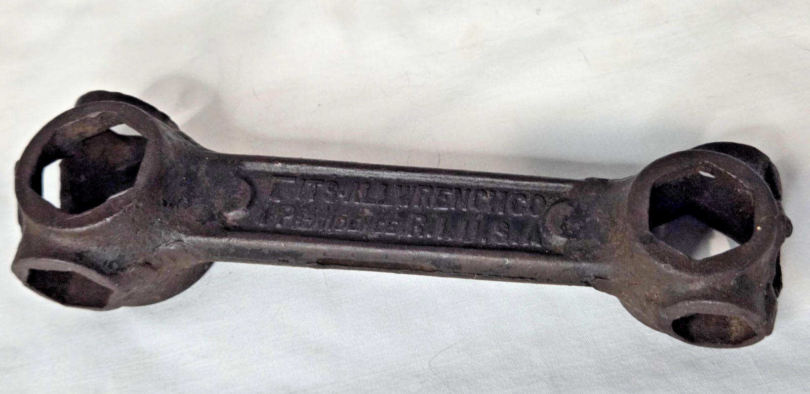Antique Fits-All wrench Co Dog Bone Multi-Socket Wrench 6'' Providence RI USA