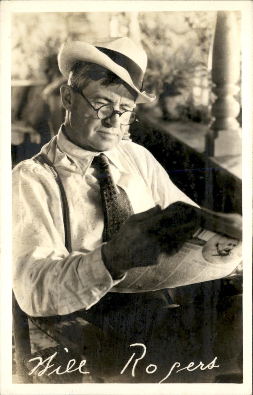Will Rogers newspaper c1930s-40s Real Photo Vintage Postcard bhn