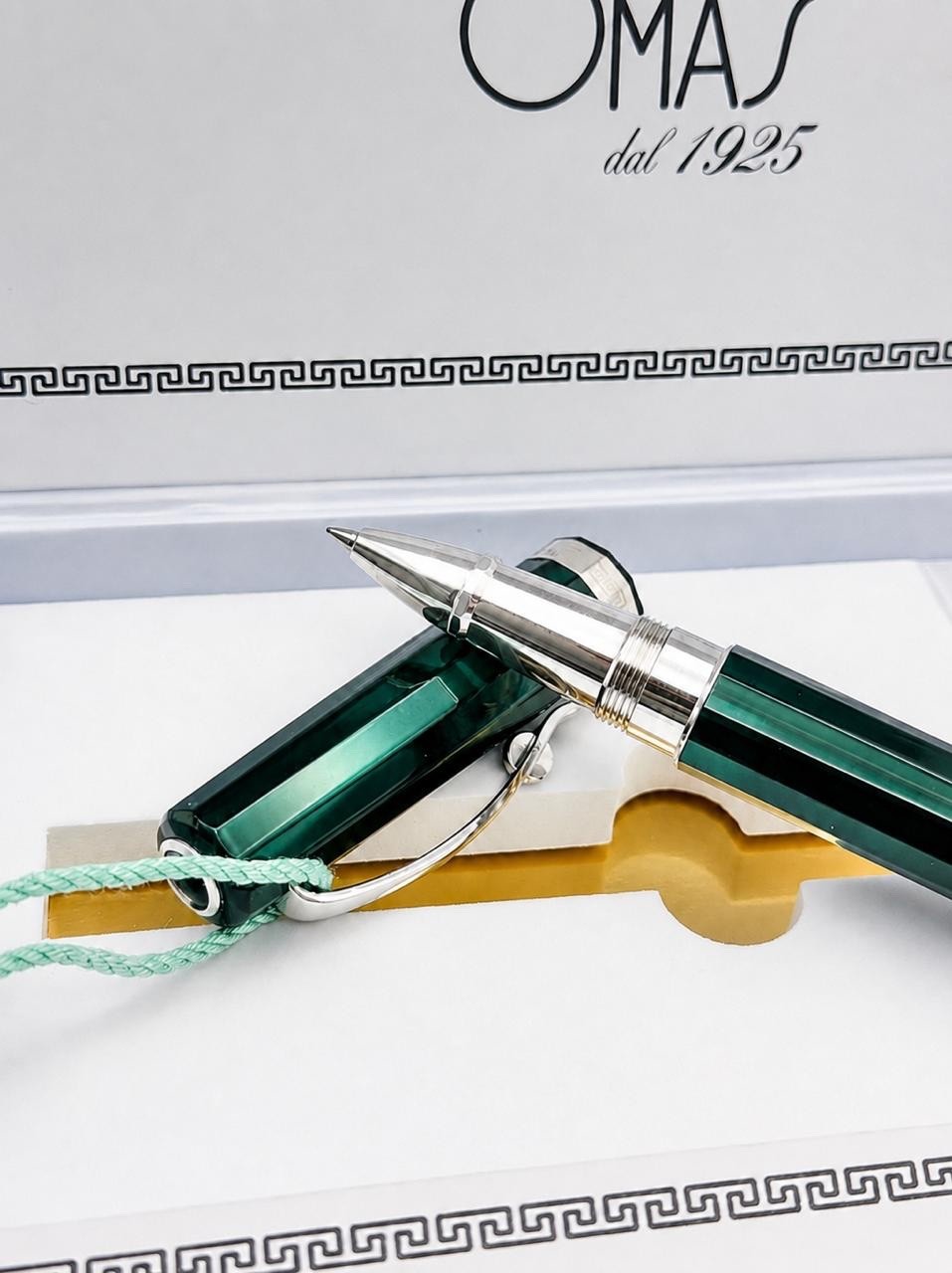 OMAS ARCO VERDE Grand Paragon ( 15 cm long)  Roller Chrome Trim N 01 of 98