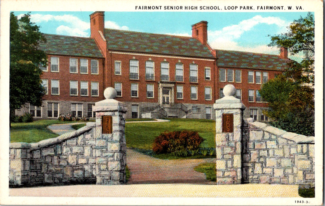 Postcard \West Virginia Fairmont Senior High School Loop Park Chrome