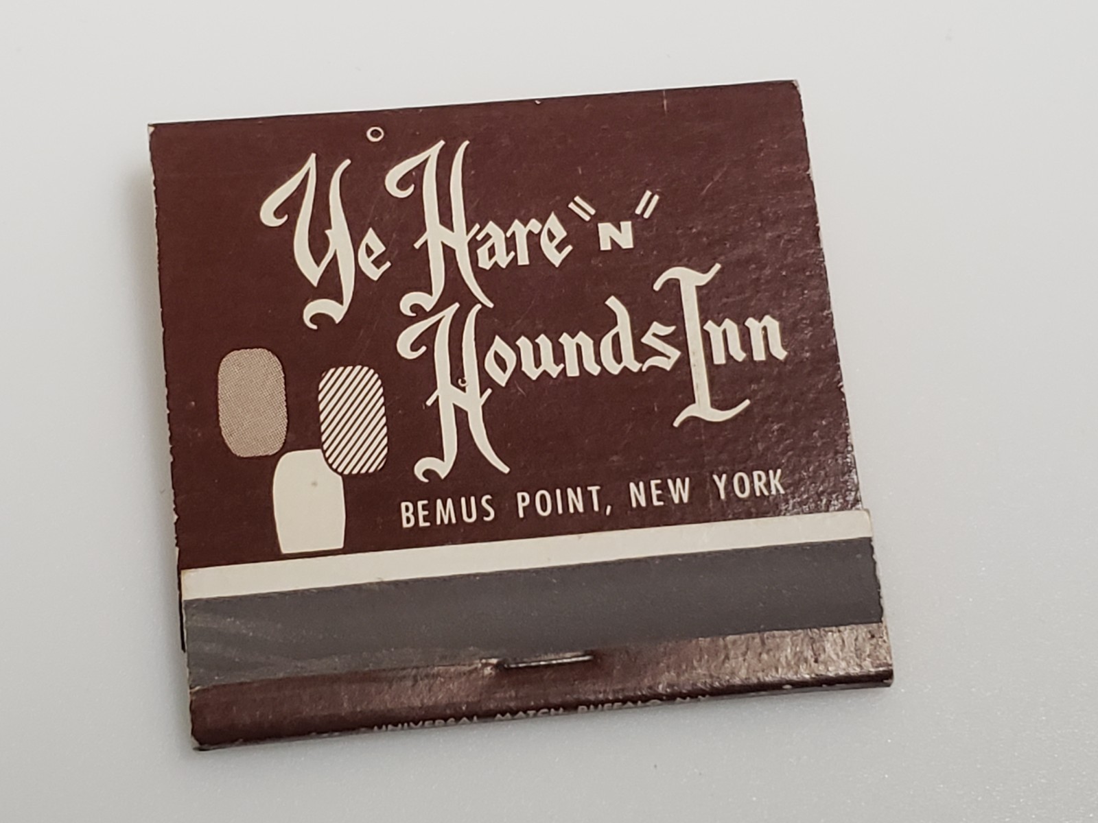 Vtg 1960s Matchbook - Ye Hare \'n\' Hounds Inn, Restaurant Bemus Point, NY