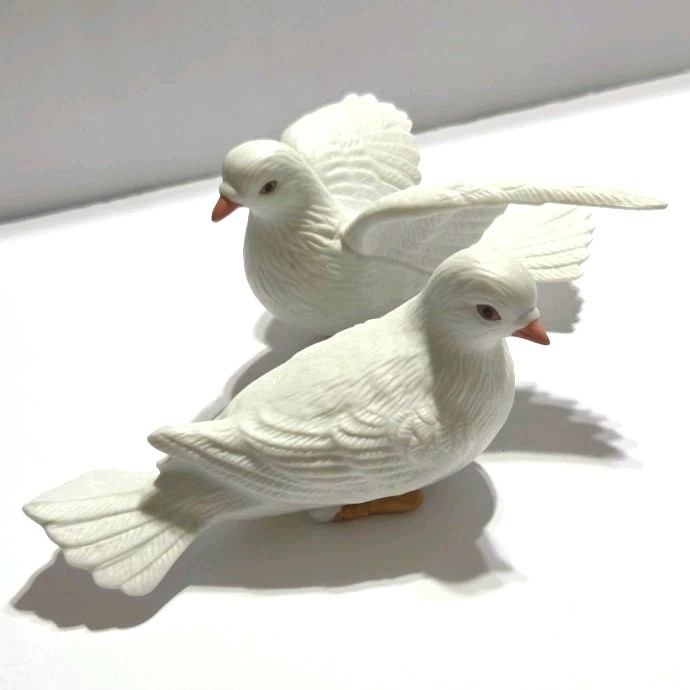 Vtg HOMCO White Porcelain Love Doves Figurines Set of 2 #8856