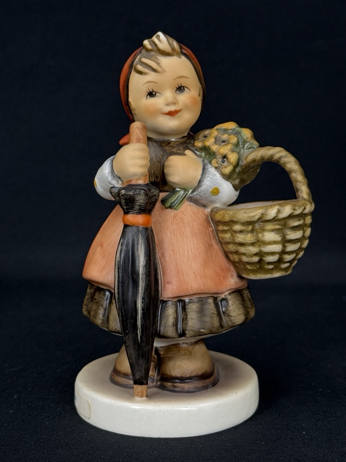 Goebel Hummel On Holiday 350 No Crazing Mint 