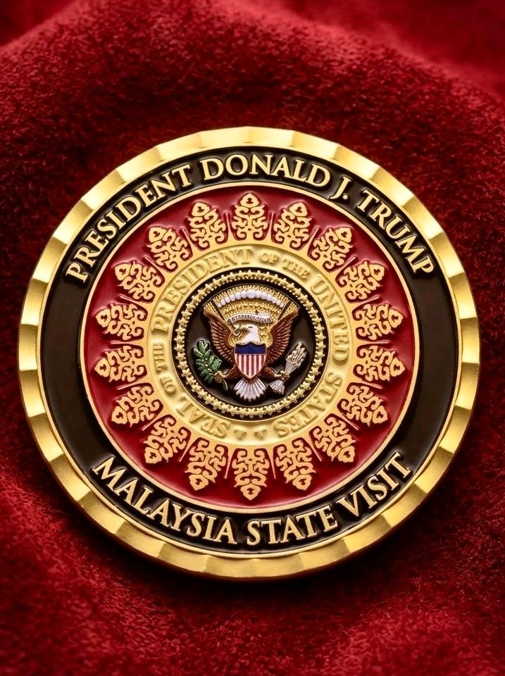 RARE AUTHENTIC PRESIDENT DONALD TRUMP 2025 MALAYSIA STATE DINNER CHALLENGE COIN