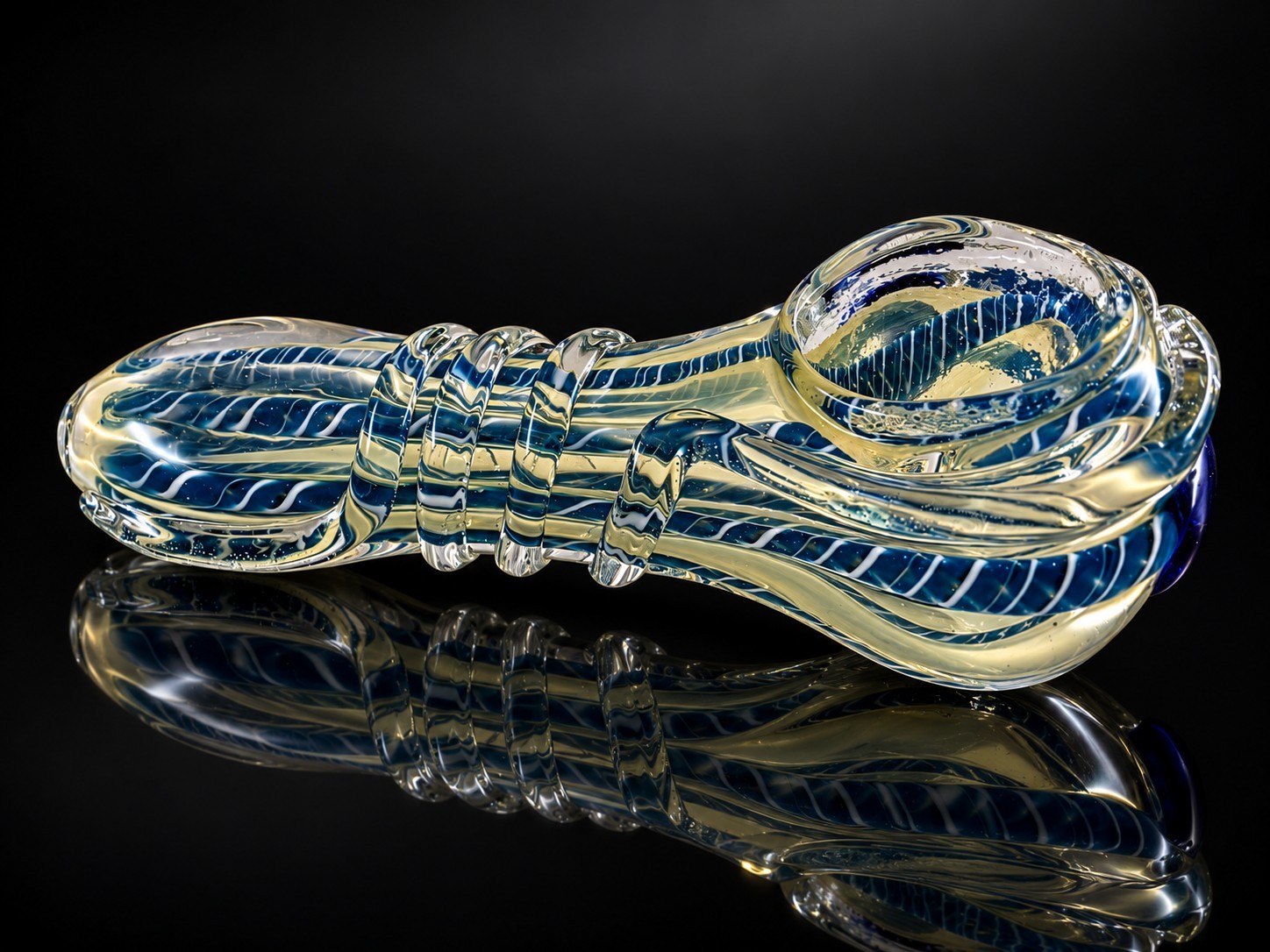 Blue & Clear Glass Tobacco Hand Pipe Twisted Ribbon Art Glass Design