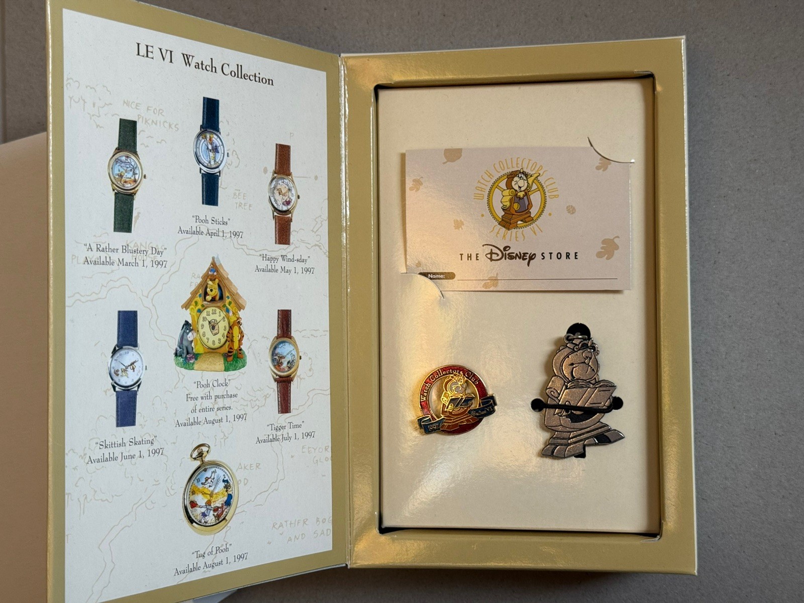 Disney Winnie The Pooh Watch Collectors Club Membership Gift Set Series VI LE