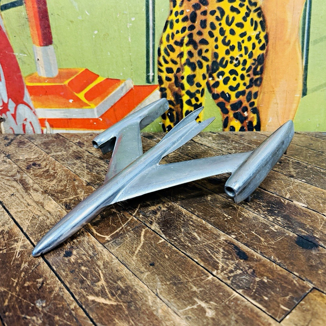 VINTAGE 1953 1954 OLDSMOBILE ROCKET 88 ORIGINAL HOOD ORNAMENT EMBLEM HOT ROD GM