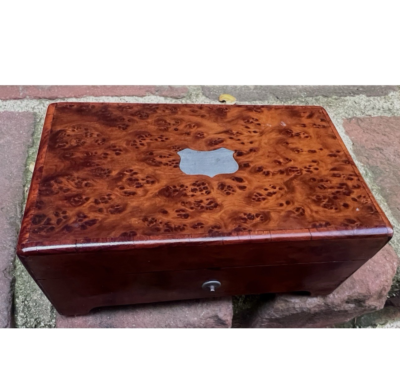 Antique C.1900 4 Aire Miniature Swiss Music Box w/ Burl   Case Works Great