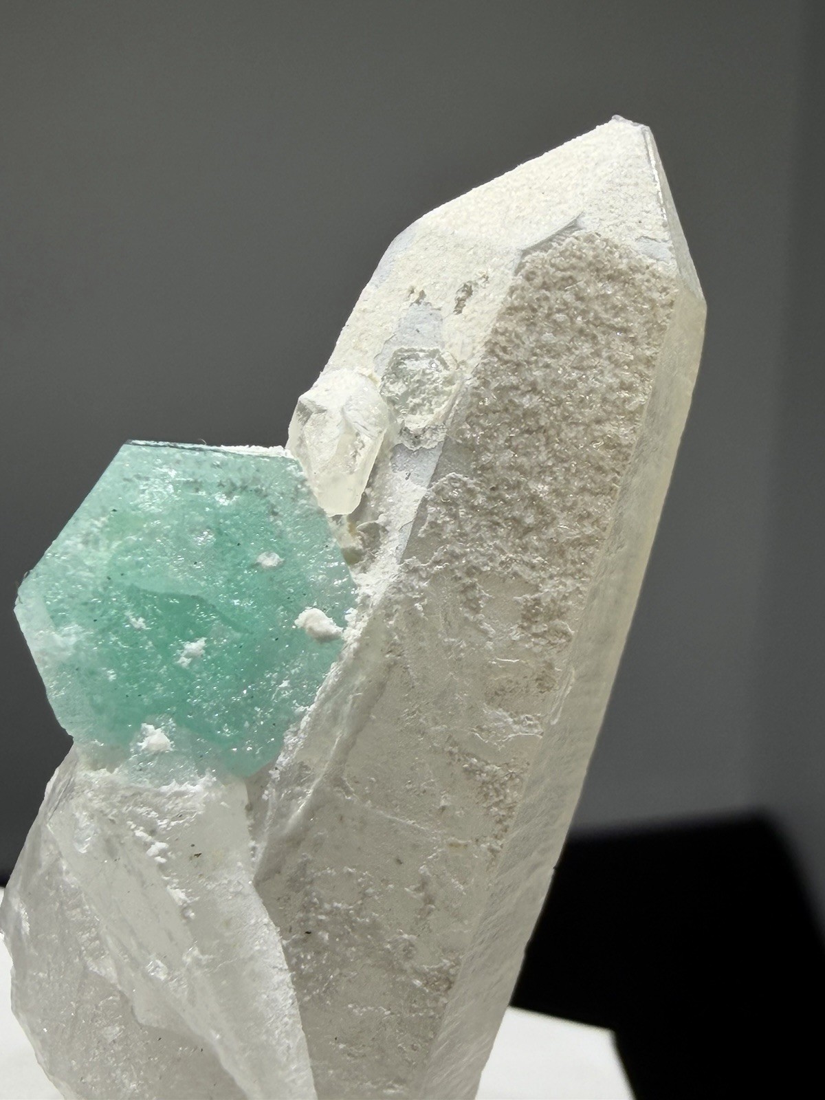 Nigerian Beryl Aquamarine and Quartz from Jos Plateaue Region Nigeria, 4.5cm 20g