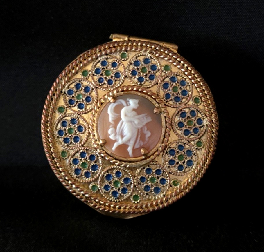 Antique French Enamel Cameo Pill Patch Snuff Trinket Box Compact BEAUTIFUL