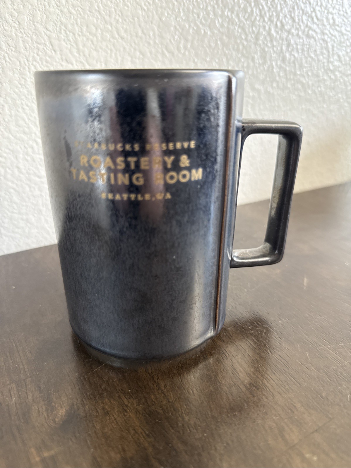 Rare Starbucks Reserve Roastery Seattle WA Bevel Mug black  2014 16 Oz Cap
