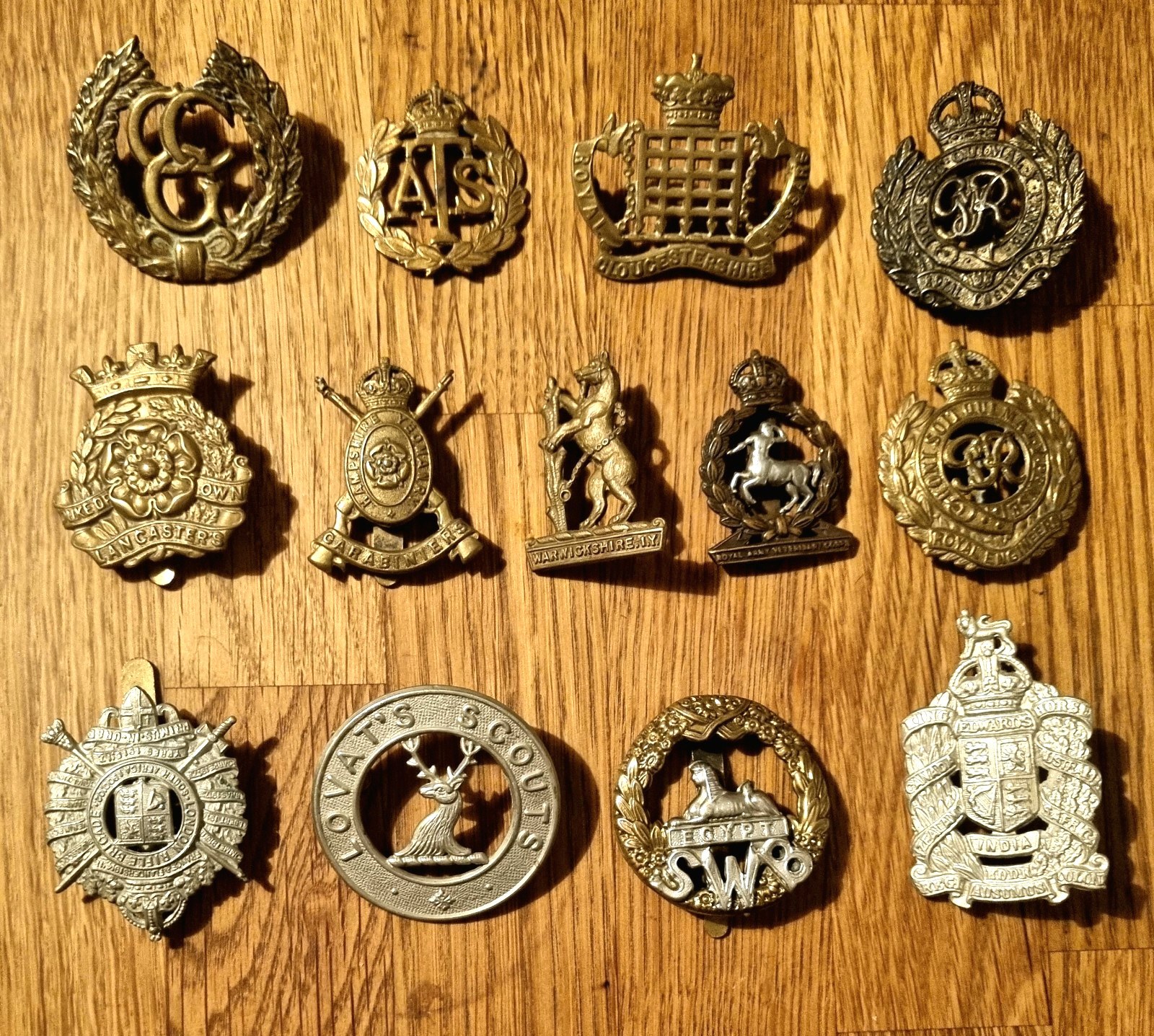 13 x British Army Cap London Gloucestershire Warwickshire Lancaster Badge JobLot