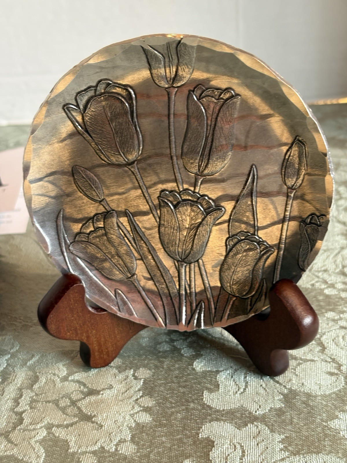 Wendall August Tulips  Aluminum Small Plate New In Box with Plate Holder 